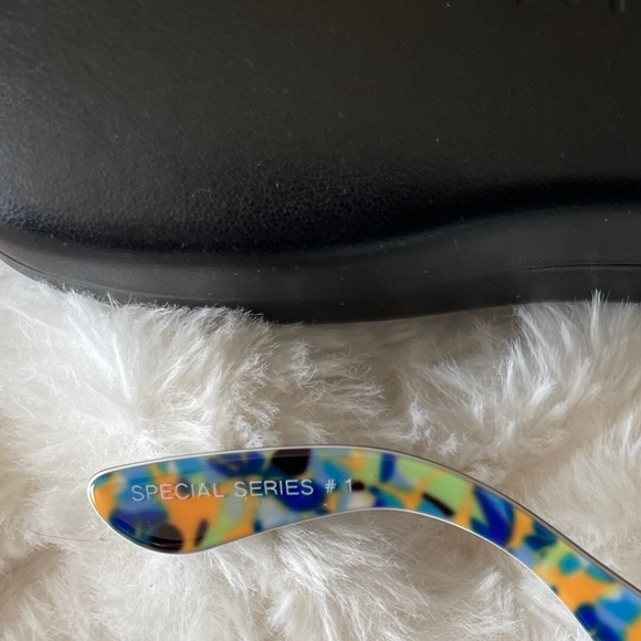 Ray-ban Wayfarer Sunglasses. Pre-loved. - Picture 11 of 14